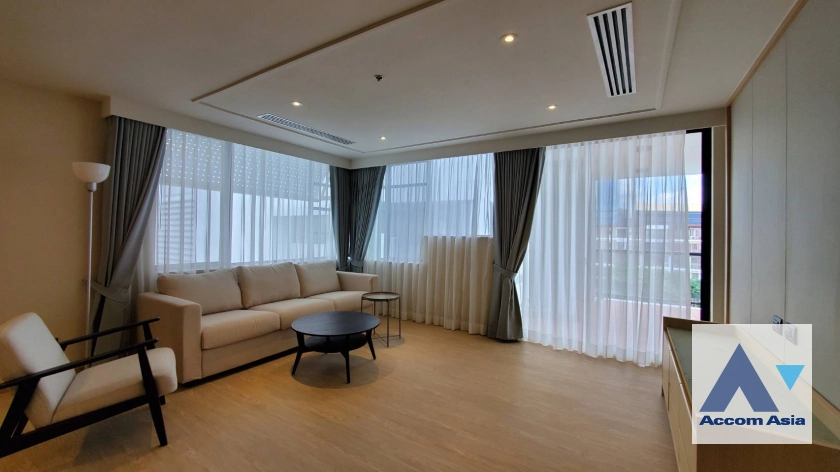  Children Dreaming Place - Garden Apartment  3 Bedroom for Rent MRT Lumphini in Sathorn Bangkok