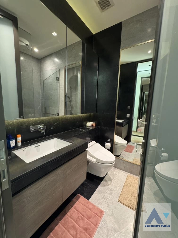 14  2 br Condominium For Rent in Ploenchit ,Bangkok BTS Chitlom at 28 Chidlom AA42725