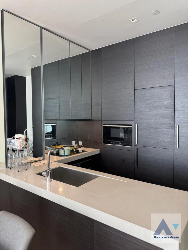 4  2 br Condominium For Rent in Ploenchit ,Bangkok BTS Chitlom at 28 Chidlom AA42725