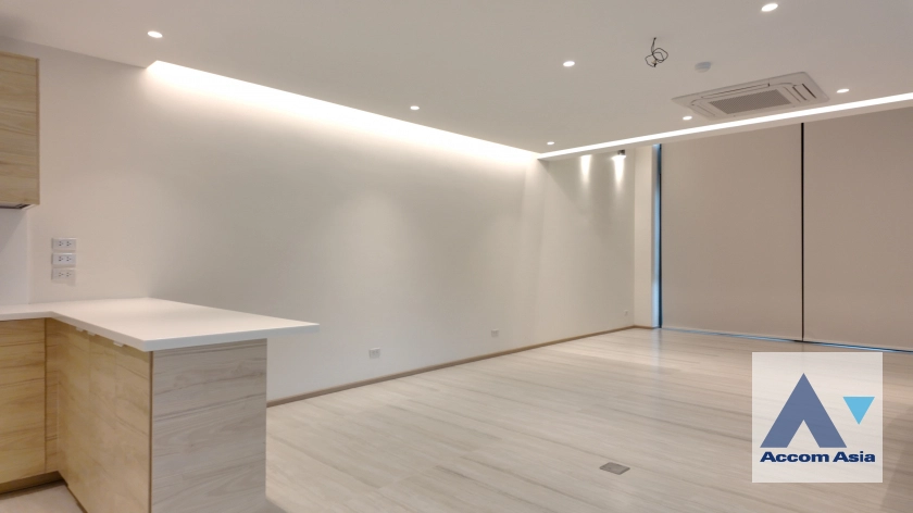 unitPrivate Swimming Pool |  4 Bedrooms  House For Rent & Sale in Sukhumvit, Bangkok  near BTS Thong Lo (AA42727)