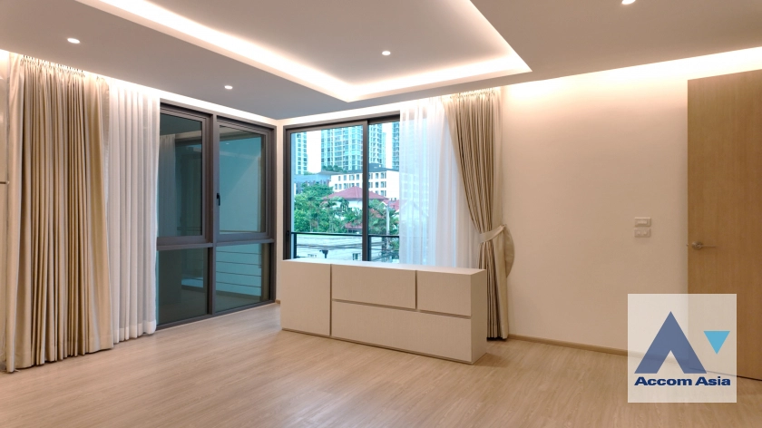 9  4 br House for rent and sale in Sukhumvit ,Bangkok BTS Thong Lo AA42727