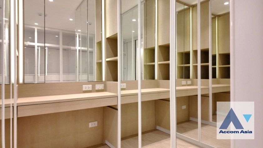 10  4 br House for rent and sale in Sukhumvit ,Bangkok BTS Thong Lo AA42727