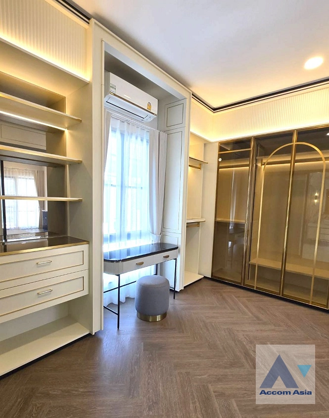 9  4 br House for rent and sale in Latkrabang ,Bangkok ARL Ban Thap Chang at Nantawan Rama 9 New Krungthepkreetha AA42739