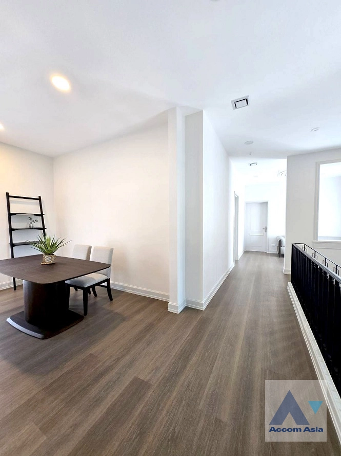 11  4 br House for rent and sale in Latkrabang ,Bangkok ARL Ban Thap Chang at Nantawan Rama 9 New Krungthepkreetha AA42739