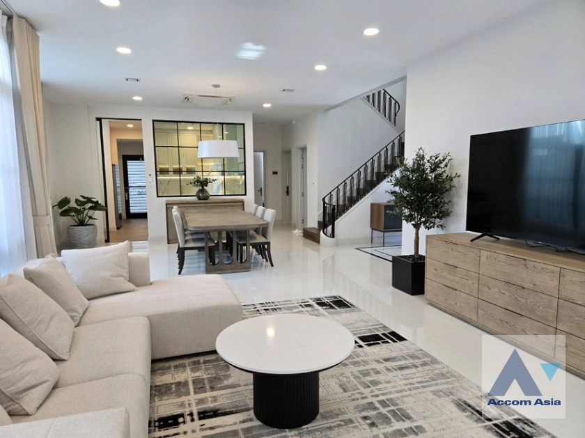  1  4 br House for rent and sale in Latkrabang ,Bangkok ARL Ban Thap Chang at Nantawan Rama 9 New Krungthepkreetha AA42739