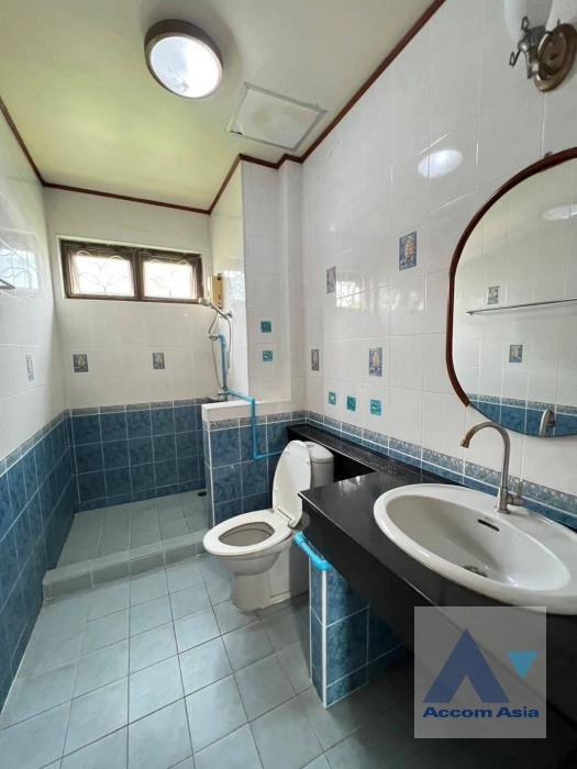 17  7 br House for rent and sale in Lat Phrao ,Bangkok  AA42743