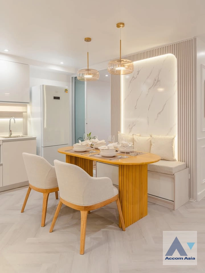 6  3 br Condominium For Sale in Sathorn ,Bangkok BTS Chong Nonsi - BRT Nararam 3 at Fortune Condo Town AA42744