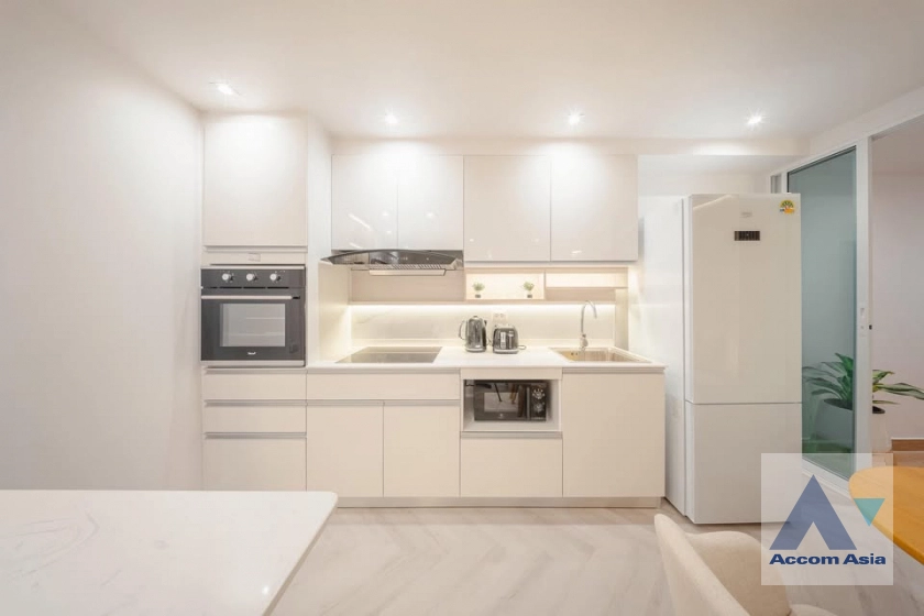 8  3 br Condominium For Sale in Sathorn ,Bangkok BTS Chong Nonsi - BRT Nararam 3 at Fortune Condo Town AA42744