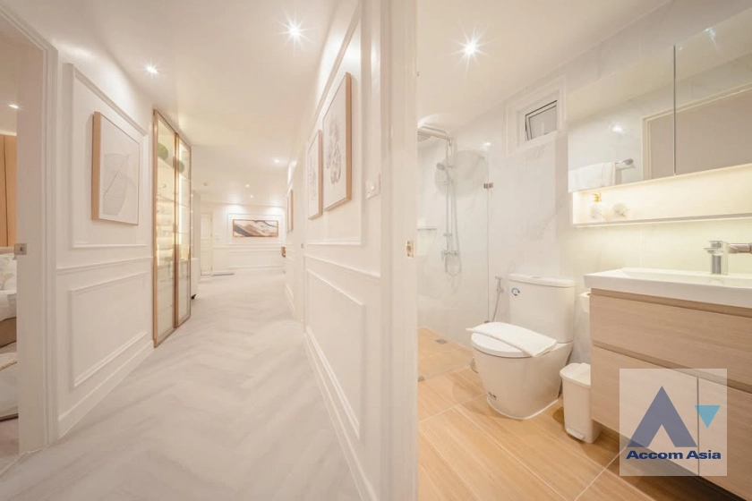 16  3 br Condominium For Sale in Sathorn ,Bangkok BTS Chong Nonsi - BRT Nararam 3 at Fortune Condo Town AA42744