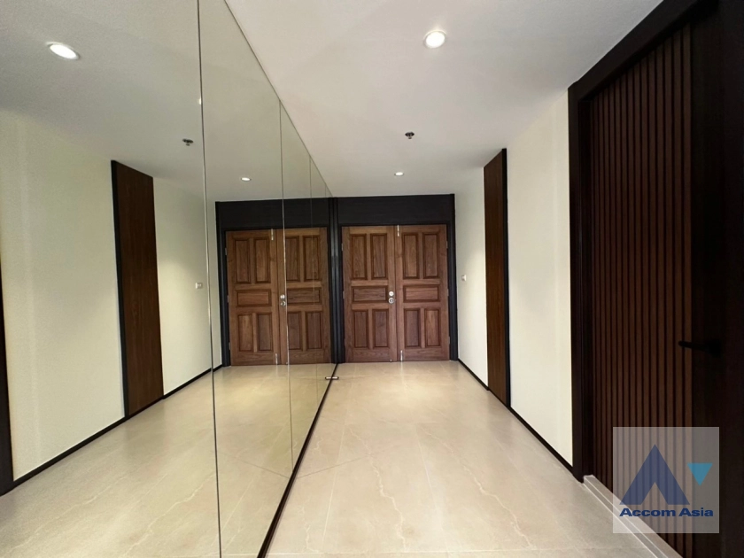 6  3 br Condominium For Rent in Ploenchit ,Bangkok BTS Chitlom at Somkid Gardens AA42746