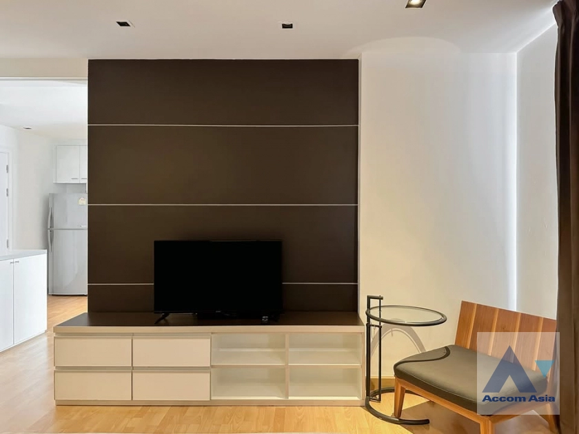 unit 1 Bedroom  Apartment For Rent in Sukhumvit, Bangkok  near BTS Nana (AA42755)