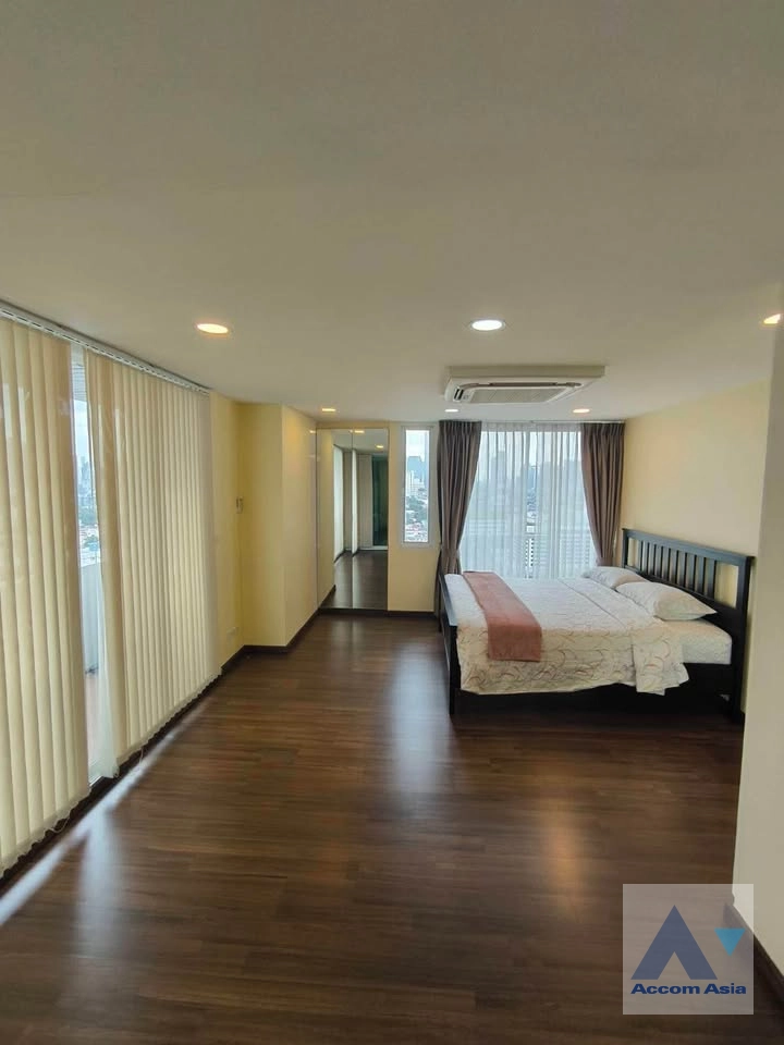 unit 2 Bedrooms  Condominium For Rent in Sukhumvit, Bangkok  near BTS Thong Lo (AA42758)