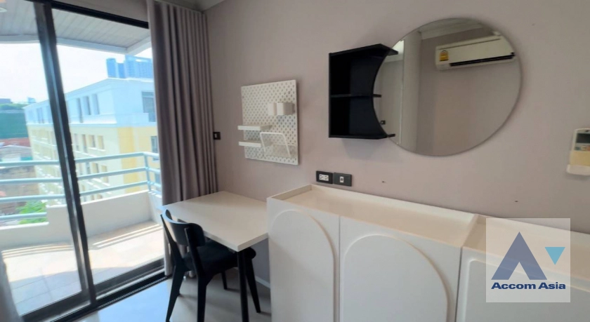 7  2 br Condominium For Rent in Silom ,Bangkok BTS Chong Nonsi at Pearl Garden AA42760