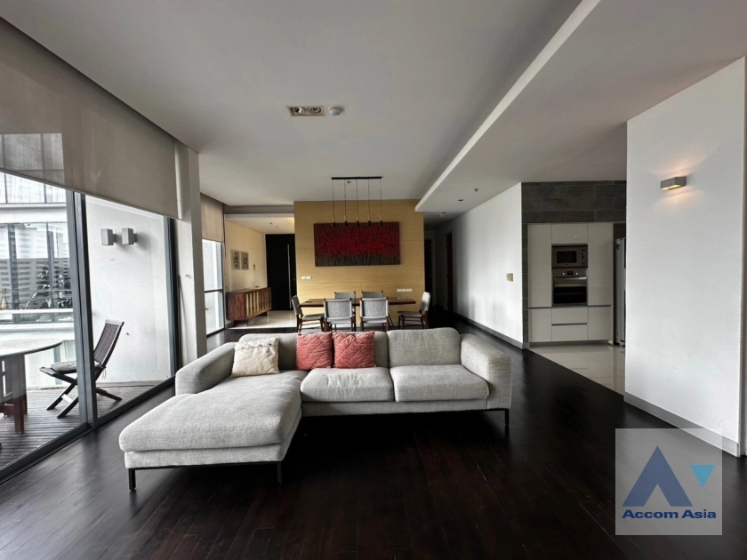 unitCondominium with a large balcony and unblocked city view at Domus 16 ( AA42761 )