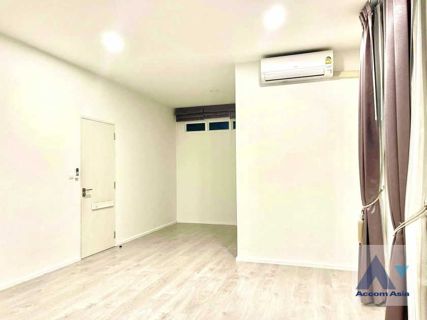 11  3 br House for rent and sale in Pattanakarn ,Bangkok  at Mantana Bangna-Wongwaen AA42770