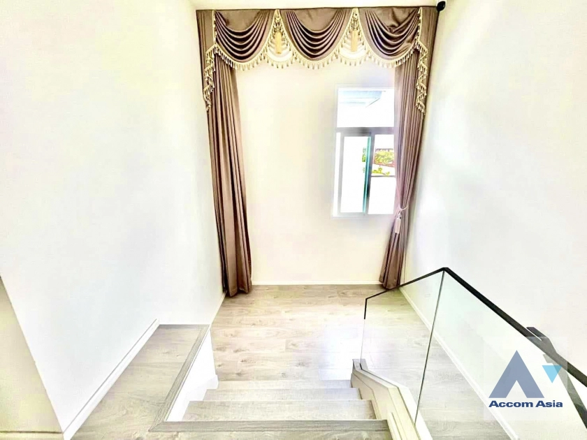 5  3 br House for rent and sale in Pattanakarn ,Bangkok  at Mantana Bangna-Wongwaen AA42770