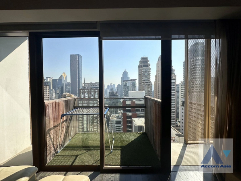 17  2 br Condominium For Rent in Ploenchit ,Bangkok BTS Ratchadamri at Hansar Residence AA42771