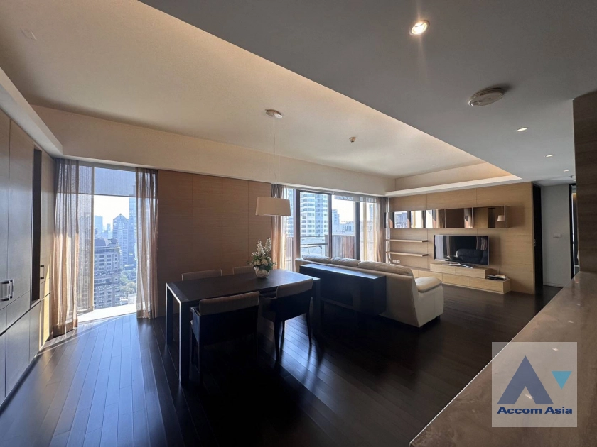  1  2 br Condominium For Rent in Ploenchit ,Bangkok BTS Ratchadamri at Hansar Residence AA42771