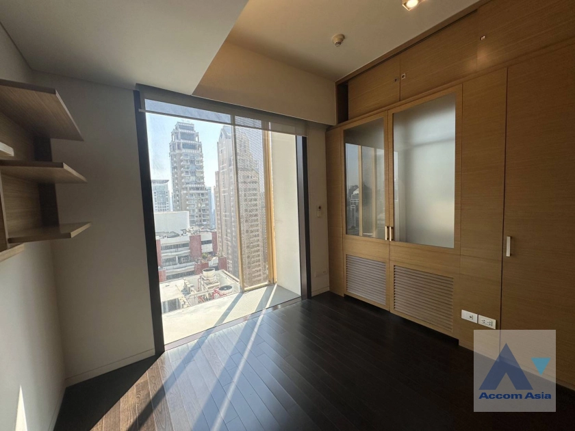 10  2 br Condominium For Rent in Ploenchit ,Bangkok BTS Ratchadamri at Hansar Residence AA42771