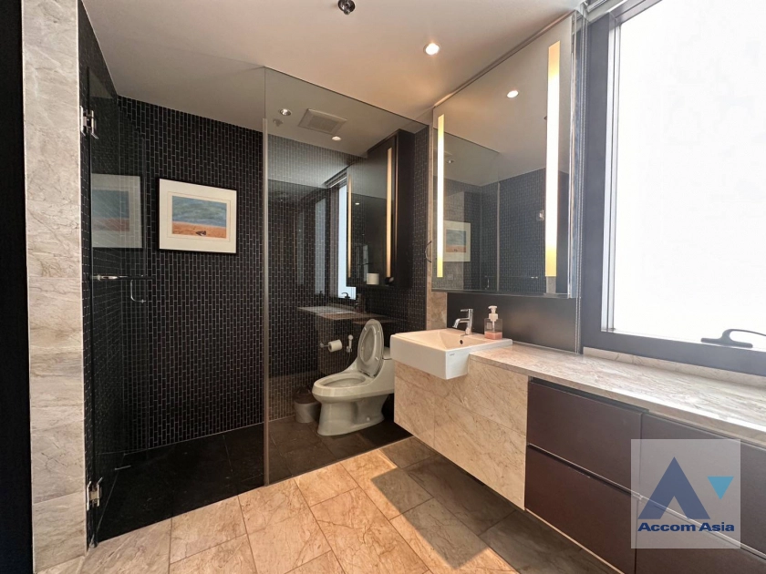 15  2 br Condominium For Rent in Ploenchit ,Bangkok BTS Ratchadamri at Hansar Residence AA42771