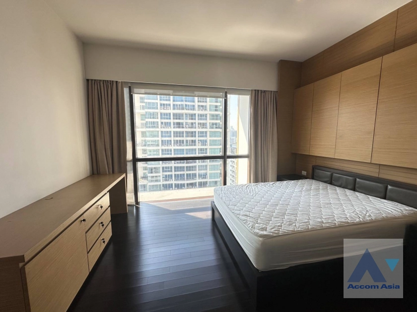8  2 br Condominium For Rent in Ploenchit ,Bangkok BTS Ratchadamri at Hansar Residence AA42771