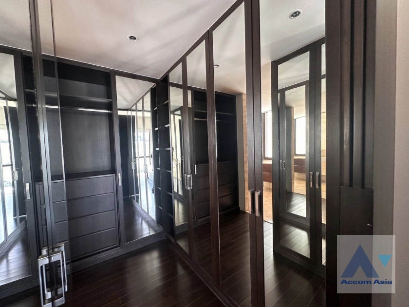 12  2 br Condominium For Rent in Ploenchit ,Bangkok BTS Ratchadamri at Hansar Residence AA42771