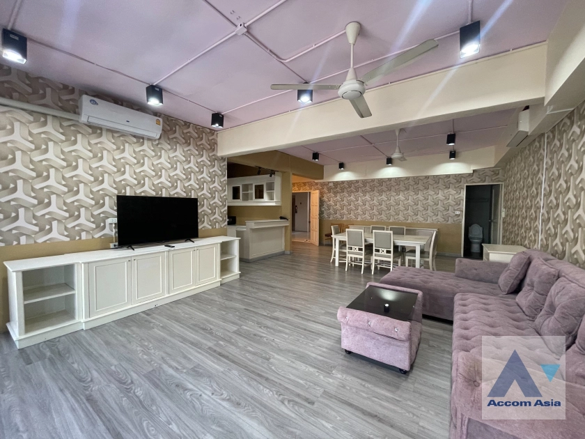  Easy to access BTS Skytrain Apartment  3 Bedroom for Rent BTS Phrom Phong in Sukhumvit Bangkok