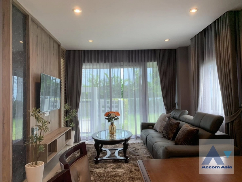 unitFully Furnished |  4 Bedrooms  House For Rent & Sale in Latkrabang, Bangkok  near ARL Ban Thap Chang (AA42780)
