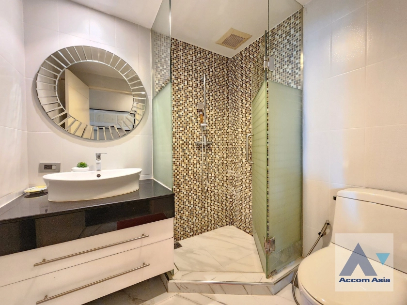 18  3 br Condominium For Sale in Silom ,Bangkok BTS Chong Nonsi at Silom City Resort AA42786