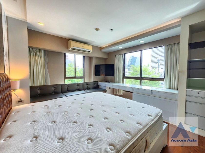 13  3 br Condominium For Sale in Silom ,Bangkok BTS Chong Nonsi at Silom City Resort AA42786