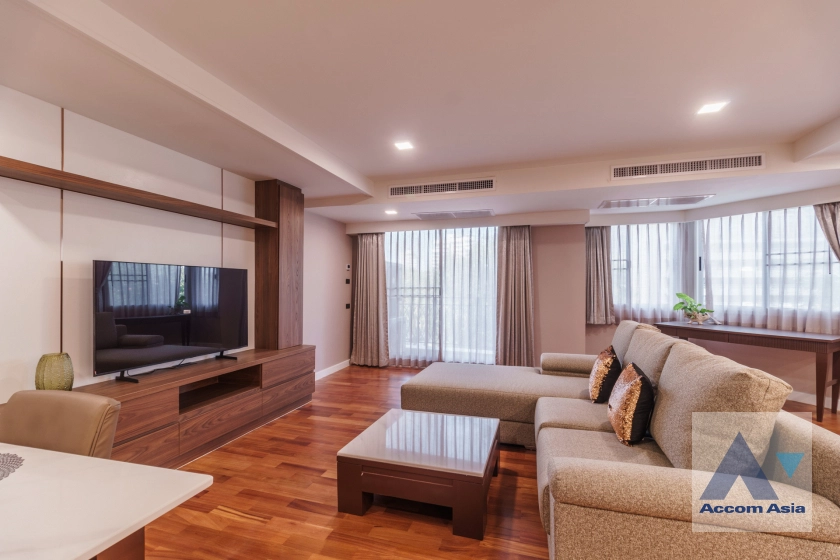 Pet friendly |  The Tropical Living Style Apartment  2 Bedroom for Rent BTS Thong Lo in Sukhumvit Bangkok
