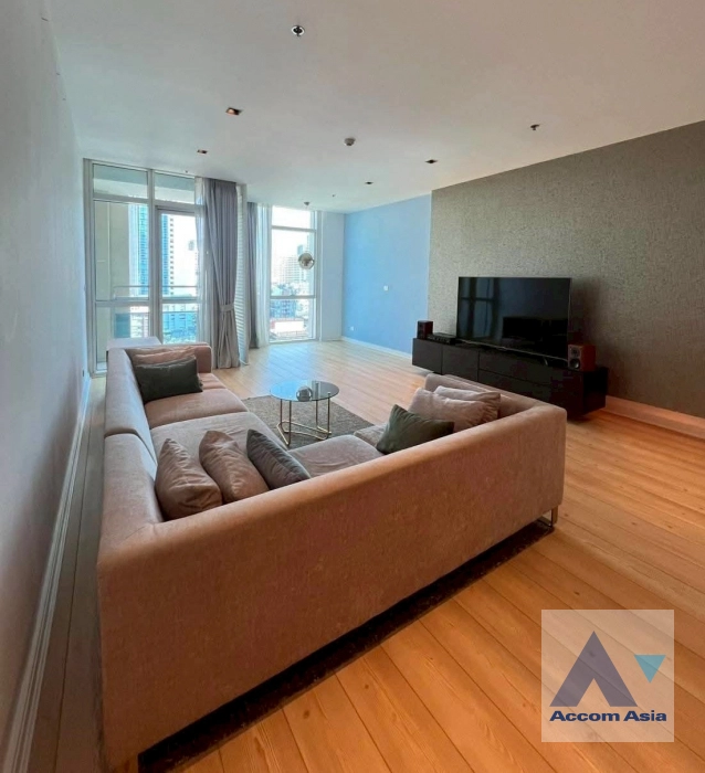 Condominium For Rent in Witthayu, Bangkok Code AA42804