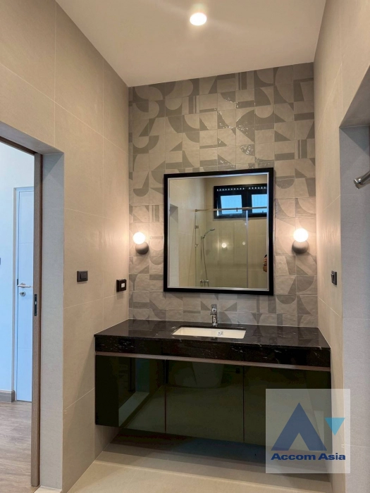 17  4 br House for rent and sale in Sukhumvit ,Bangkok BTS On Nut AA42809