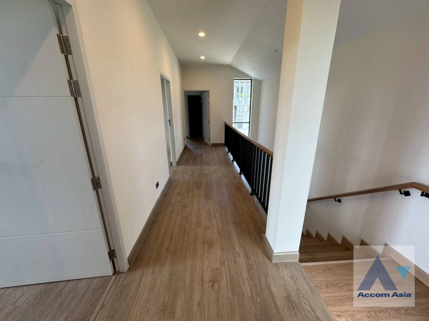 10  4 br House for rent and sale in Sukhumvit ,Bangkok BTS On Nut AA42809