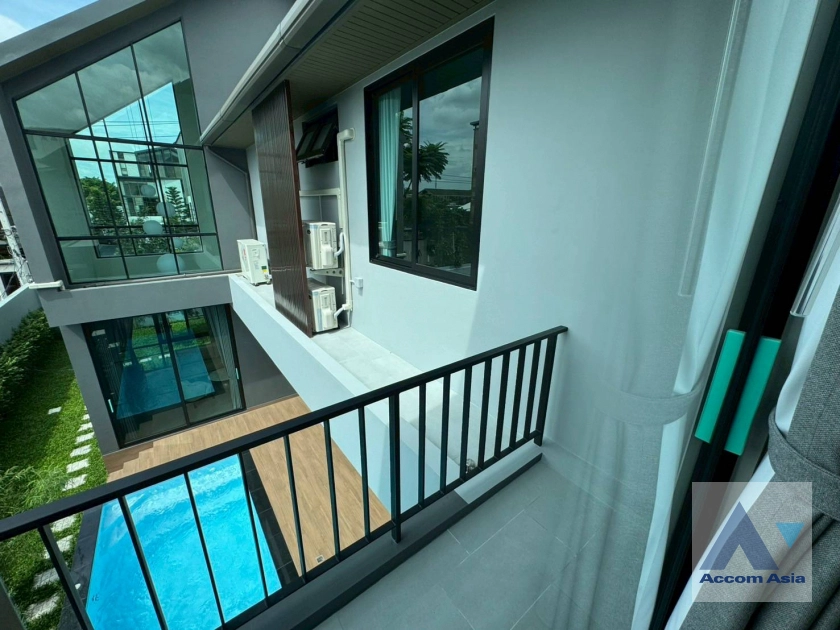 23  4 br House for rent and sale in Sukhumvit ,Bangkok BTS On Nut AA42809