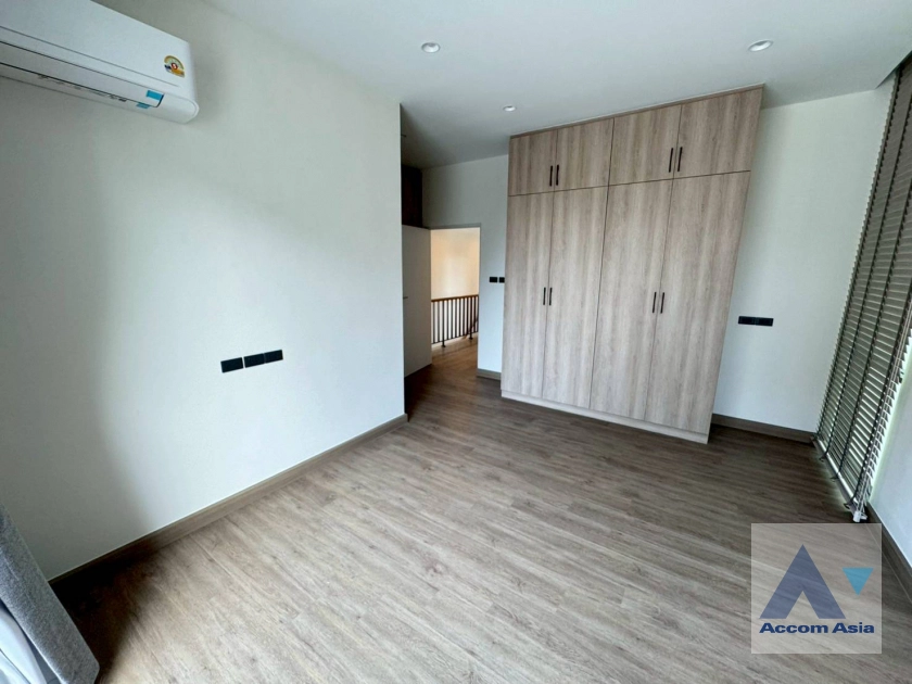 15  4 br House for rent and sale in Sukhumvit ,Bangkok BTS On Nut AA42809