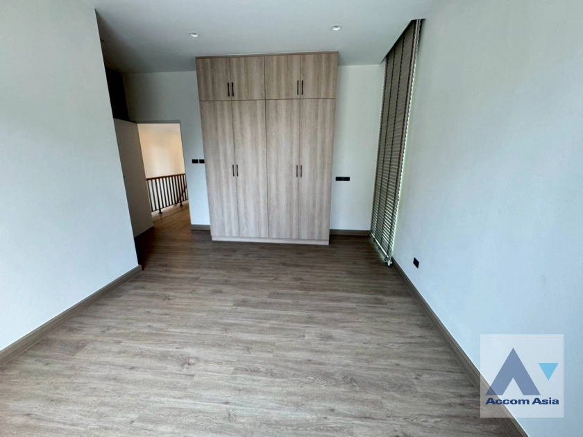 16  4 br House for rent and sale in Sukhumvit ,Bangkok BTS On Nut AA42809