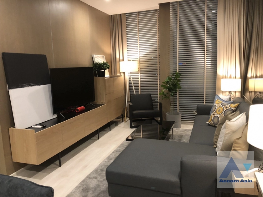 unit 2 Bedrooms  Condominium For Rent in Ploenchit, Bangkok  near BTS Ploenchit (AA42813)
