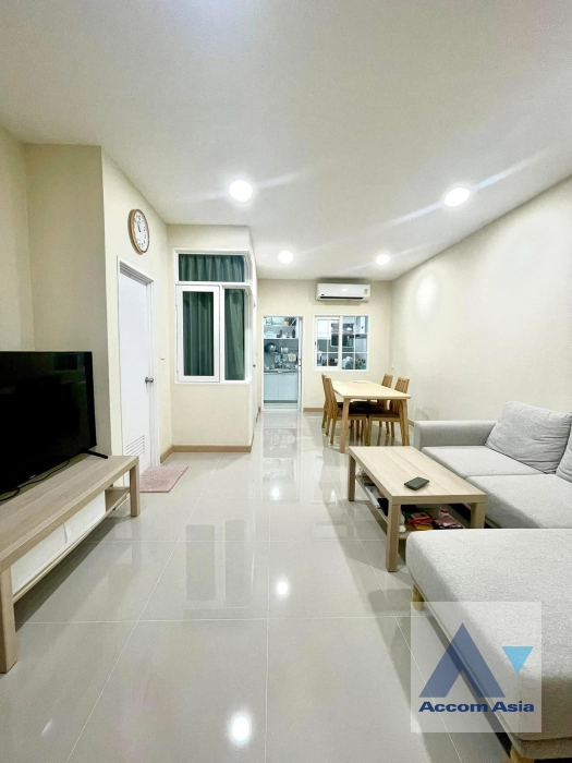 Pet friendly | Golden Neo Sukhumvit-Lasalle  House  4 Bedroom for Sale & Rent BTS Bearing in Samutprakan Samutprakan