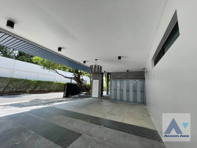 6  5 br House For Sale in Phaholyothin ,Bangkok  at Ladawan Kaset-Nawamin AA42821