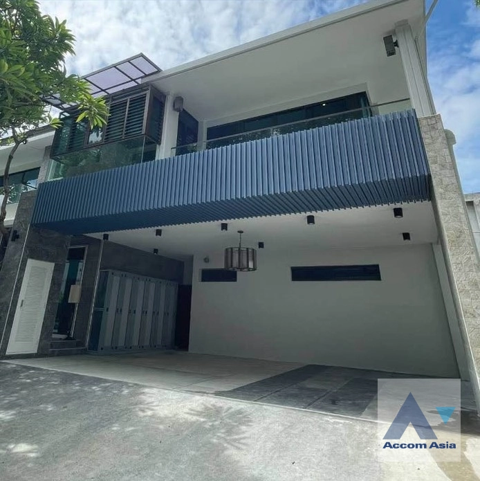  2  5 br House For Sale in Phaholyothin ,Bangkok  at Ladawan Kaset-Nawamin AA42821