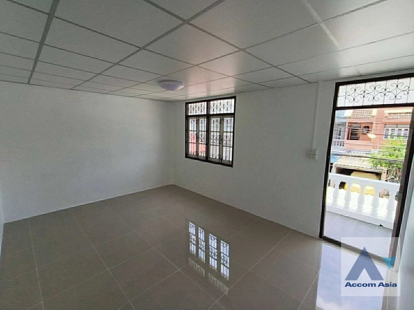  1  2 br House for rent and sale in Phaholyothin ,Bangkok BTS Saphan-Kwai AA42837