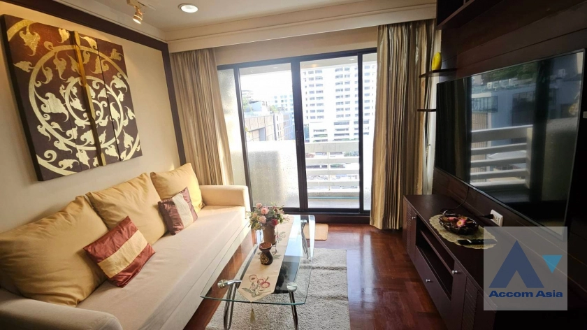 unit 2 Bedrooms  Condominium For Rent in Sukhumvit, Bangkok  near BTS Asok (AA42842)
