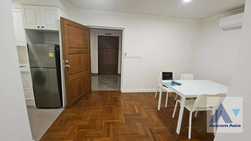 unit 2 Bedrooms  Condominium For Rent in Sukhumvit, Bangkok  near BTS Asok (AA42844)