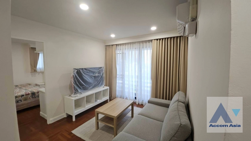 unit 2 Bedrooms  Condominium For Rent in Sukhumvit, Bangkok  near BTS Asok (AA42844)