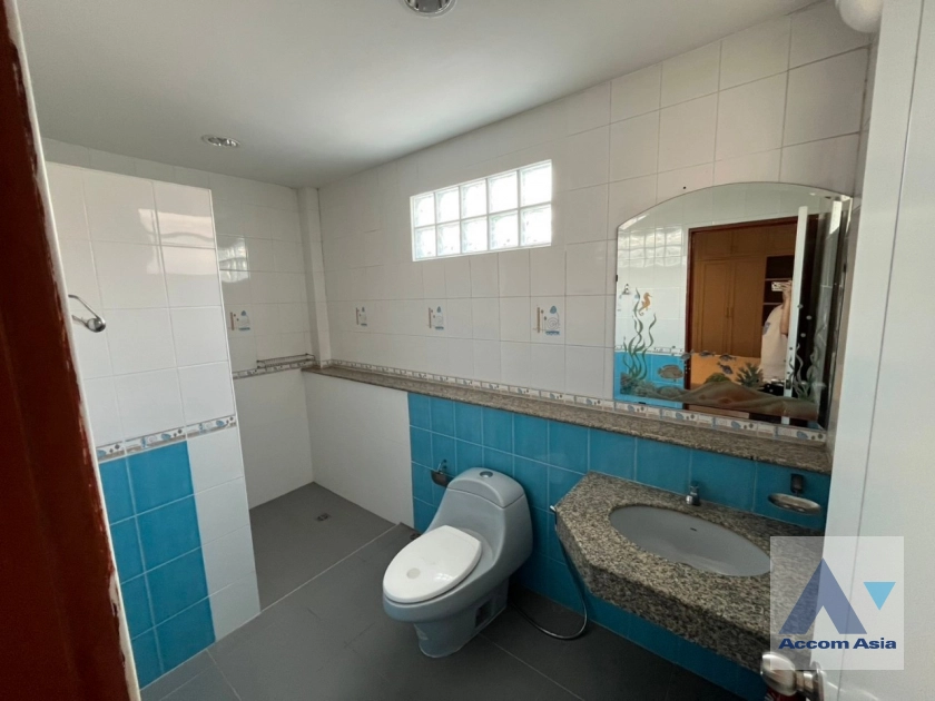 15  4 br House For Rent in Lat Phrao ,Bangkok  AA42857