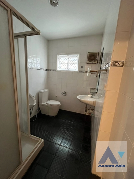 16  4 br House For Rent in Lat Phrao ,Bangkok  AA42857