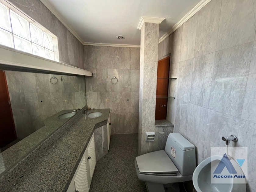 13  4 br House For Rent in Lat Phrao ,Bangkok  AA42857