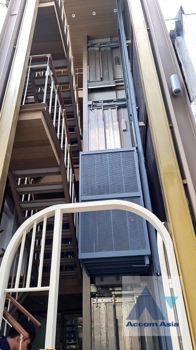  1  20 br Shophouse for rent and sale in Sukhumvit ,Bangkok BTS Thong Lo AA42861