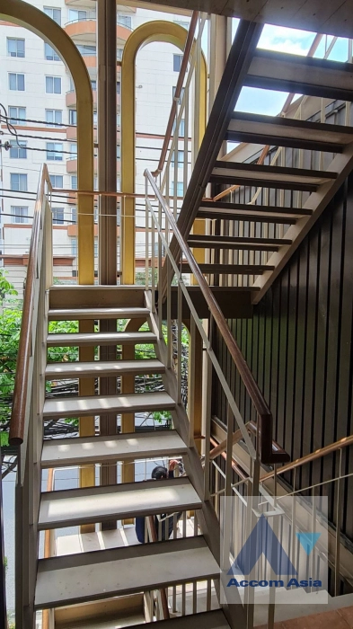 4  20 br Shophouse for rent and sale in Sukhumvit ,Bangkok BTS Thong Lo AA42861